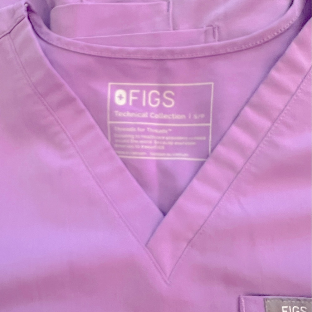Figs scrub set